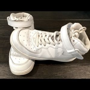 Nike Air Force 1 MID White Leather sz 5 3Y